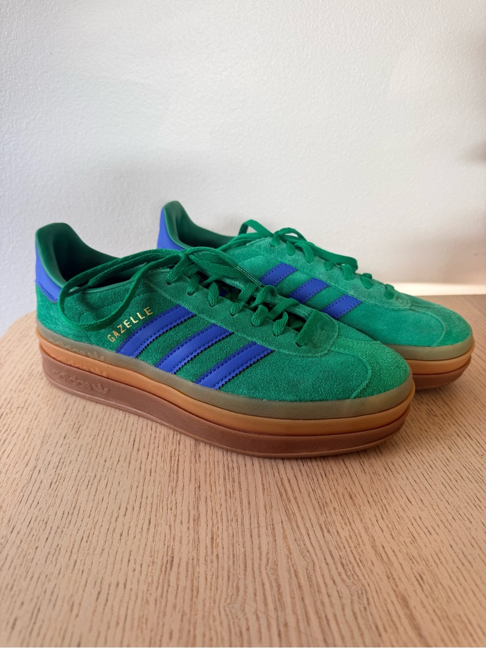 Adidas Gazelle Bold Platform Sneakers NWOT Size 7 Green/Blue - Picture 4 of 5